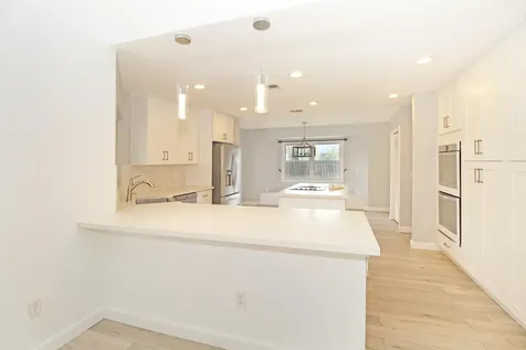 896 Rose Court Wellington FL 33414