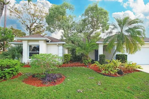 896 Rose Court Wellington FL 33414