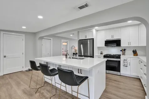 7290 W 14th Court Hialeah FL 33014