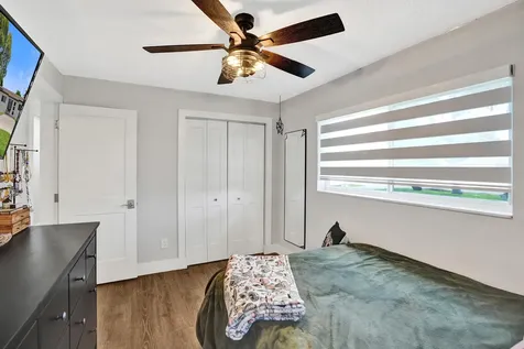 7290 W 14th Court Hialeah FL 33014