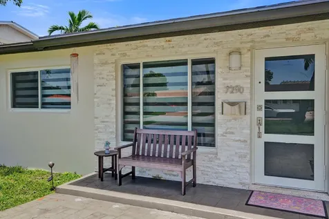7290 W 14th Court Hialeah FL 33014