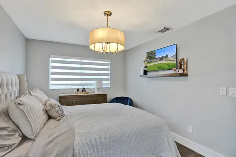 7290 W 14th Court Hialeah FL 33014