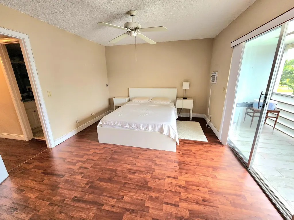 146 Markham G Deerfield Beach FL 33442