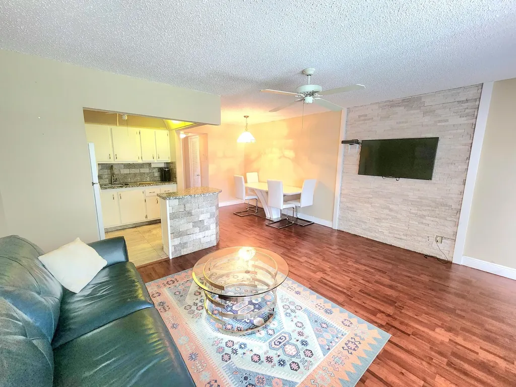 146 Markham G Deerfield Beach FL 33442