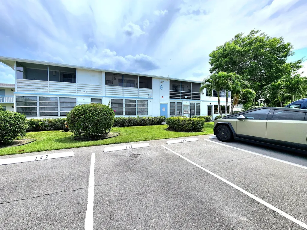 146 Markham G Deerfield Beach FL 33442