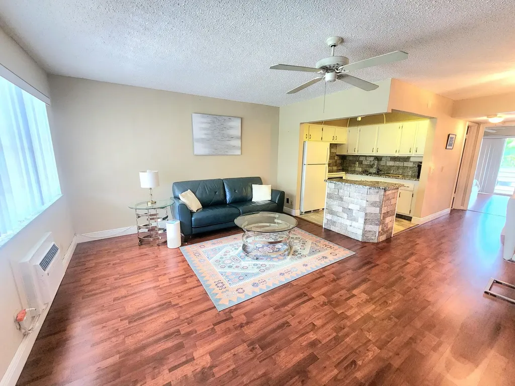 146 Markham G Deerfield Beach FL 33442