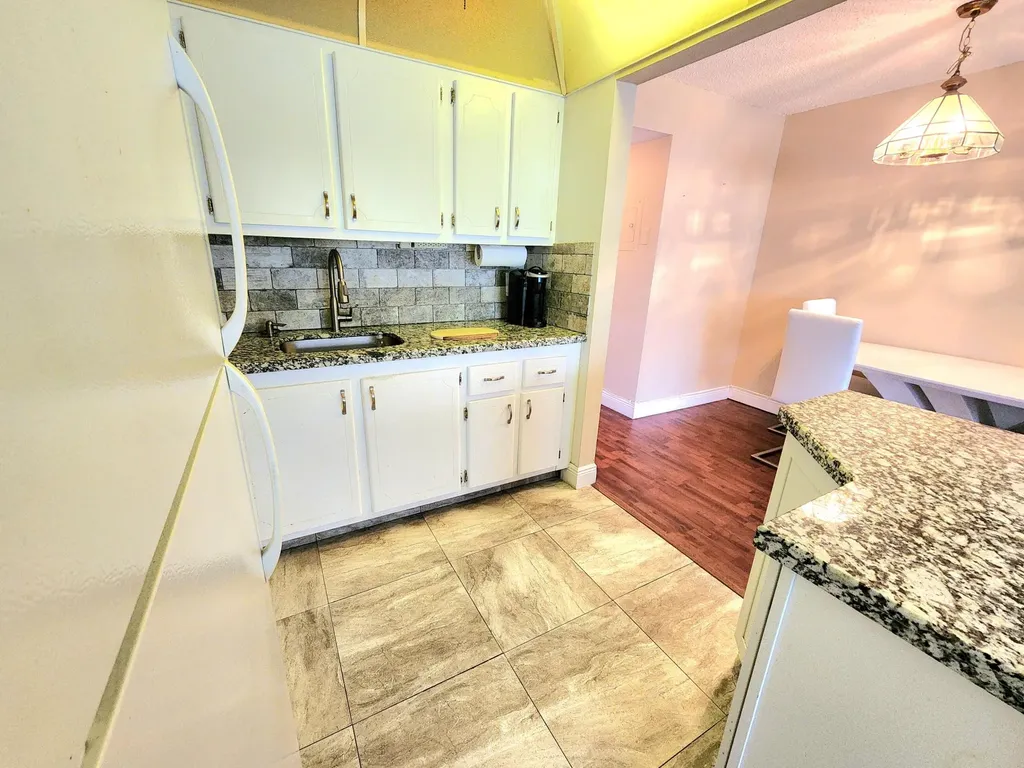 146 Markham G Deerfield Beach FL 33442