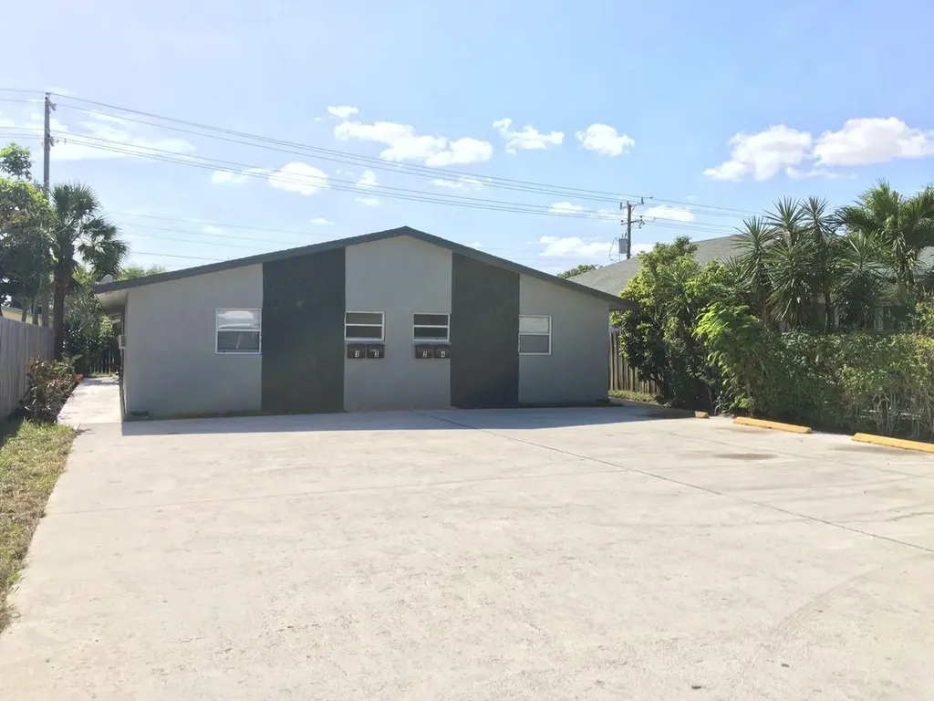 715 N H Street Lake Worth Beach FL 33460