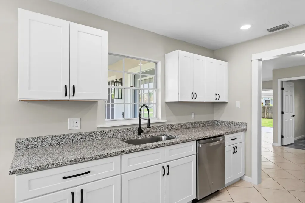 581 SE Crescent Avenue Port St Lucie FL 34984