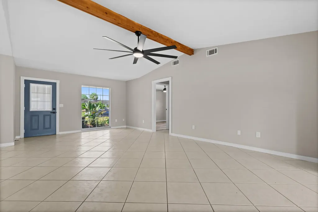 581 SE Crescent Avenue Port St Lucie FL 34984