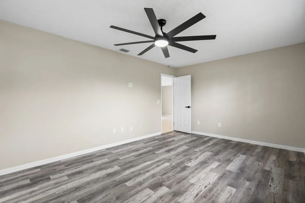 581 SE Crescent Avenue Port St Lucie FL 34984