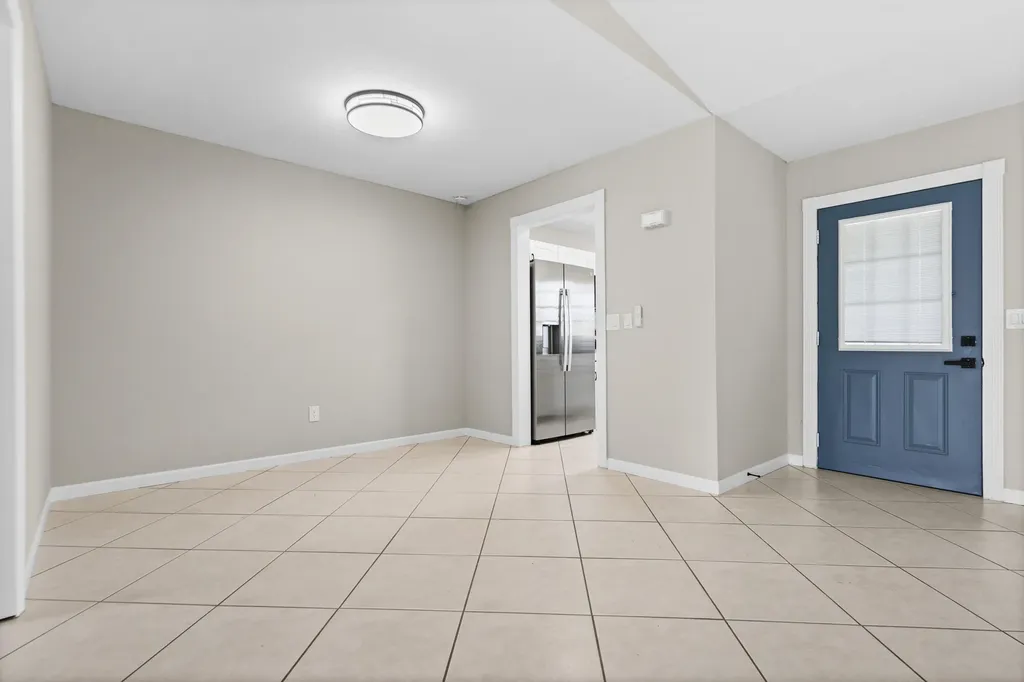 581 SE Crescent Avenue Port St Lucie FL 34984