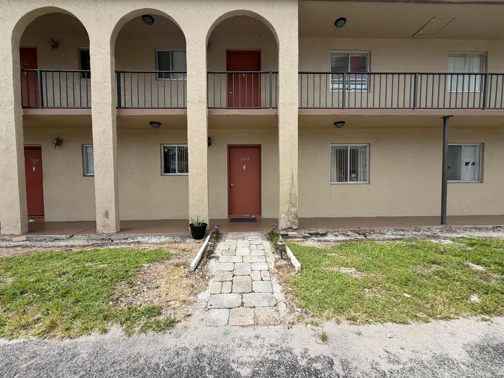 6112 Forest Hill Boulevard West Palm Beach FL 33415