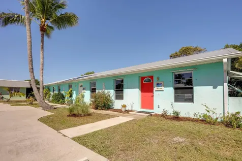 8615 SE Lyons Road Hobe Sound FL 33455