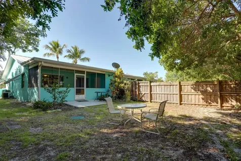 8615 SE Lyons Road Hobe Sound FL 33455