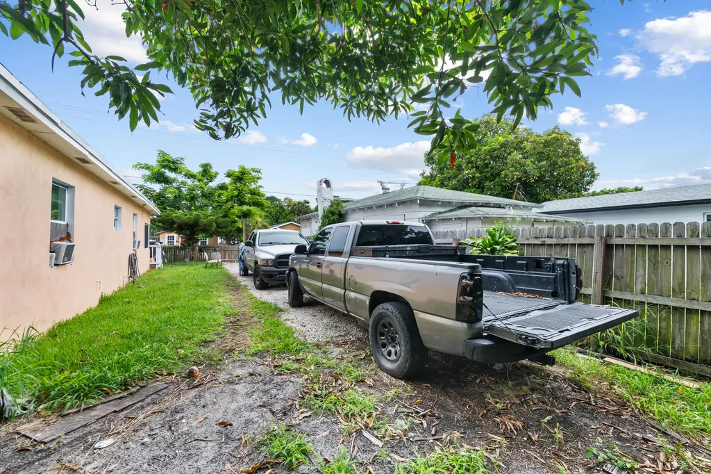 728 22nd Street West Palm Beach FL 33407