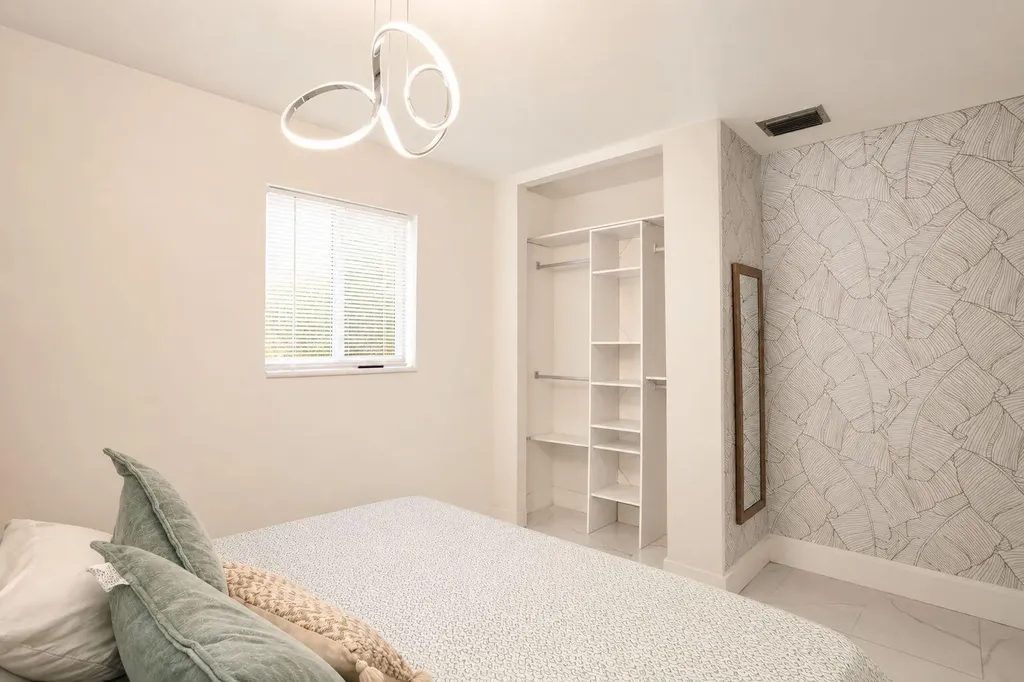 511 N 69th Way Hollywood FL 33024