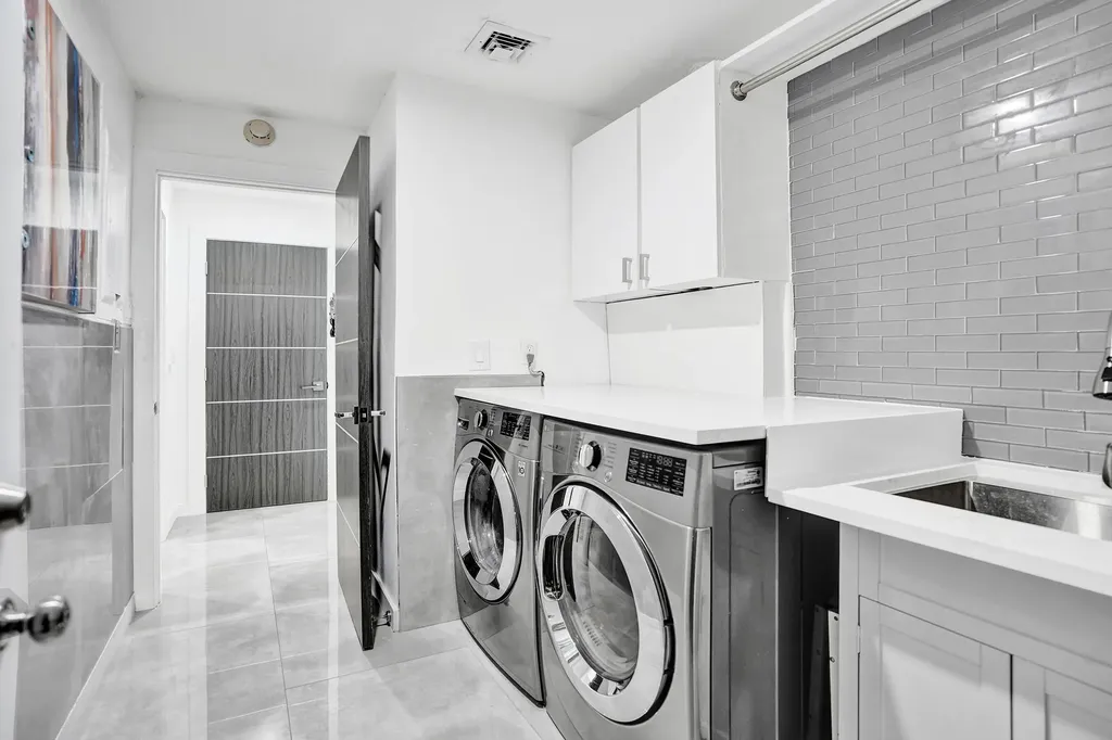 10875 Boca Woods Lane Boca Raton FL 33428