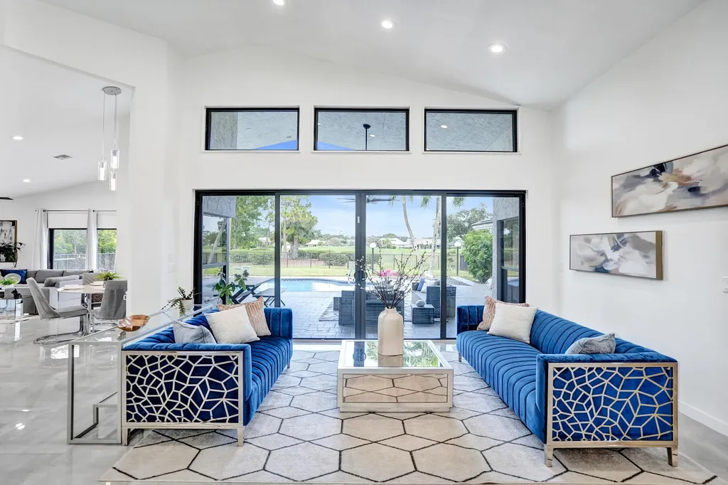 10875 Boca Woods Lane Boca Raton FL 33428
