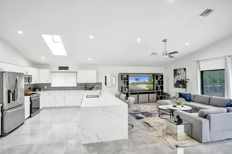 10875 Boca Woods Lane Boca Raton FL 33428