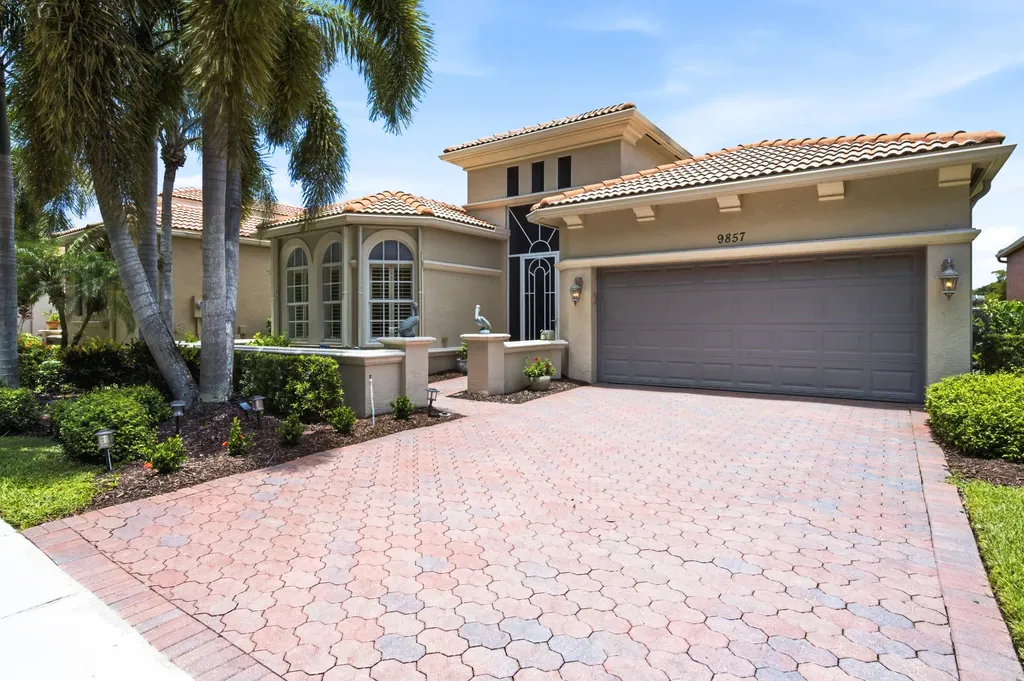 9857 Via Grande W Wellington FL 33411