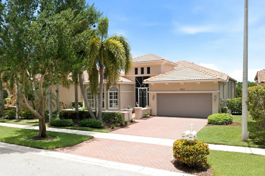 9857 Via Grande W Wellington FL 33411