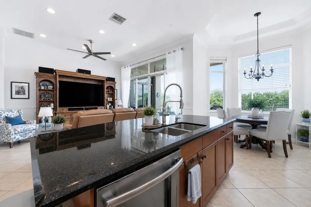 9857 Via Grande W Wellington FL 33411