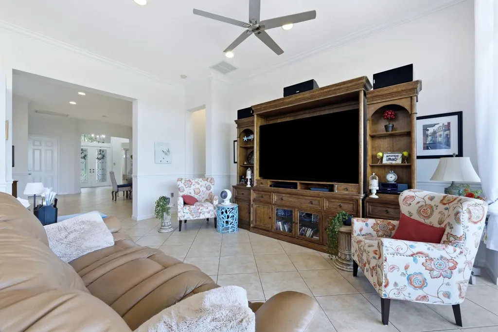 9857 Via Grande W Wellington FL 33411