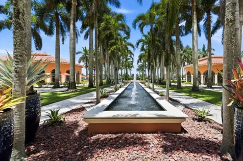 9857 Via Grande W Wellington FL 33411