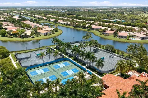9857 Via Grande W Wellington FL 33411