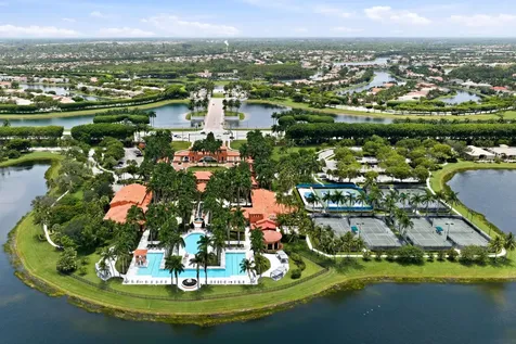9857 Via Grande W Wellington FL 33411