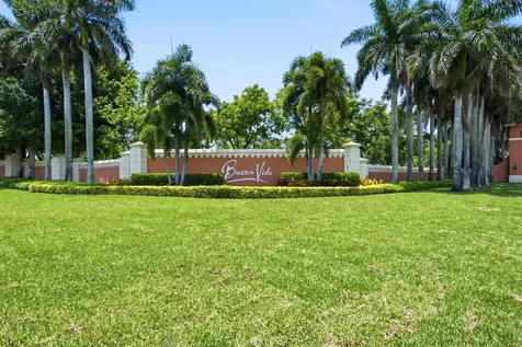 9857 Via Grande W Wellington FL 33411