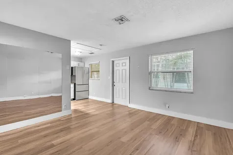 232 SE 9th Avenue Pompano Beach FL 33060