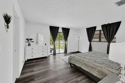 1115 NE 1st Court Hallandale Beach FL 33009
