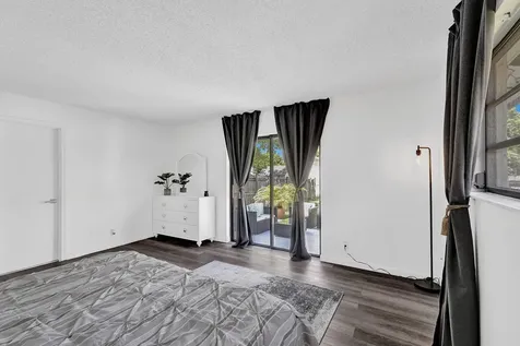 1115 NE 1st Court Hallandale Beach FL 33009