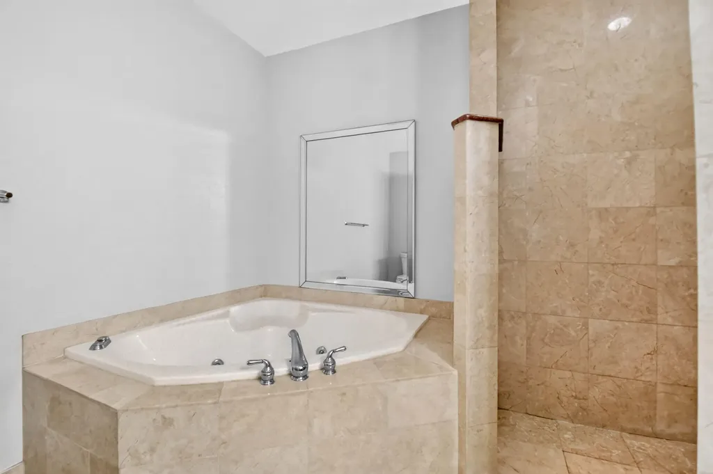 1620 Presidential Way West Palm Beach FL 33401