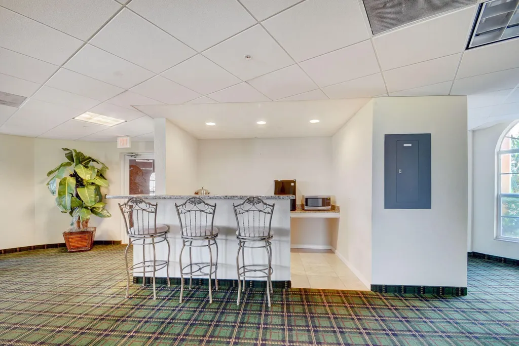1620 Presidential Way West Palm Beach FL 33401