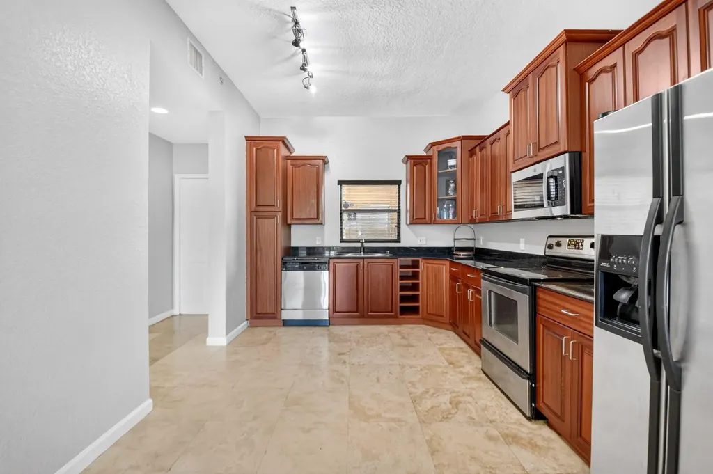 1620 Presidential Way West Palm Beach FL 33401