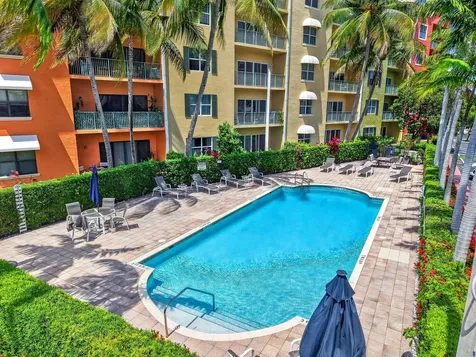 1620 Presidential Way West Palm Beach FL 33401