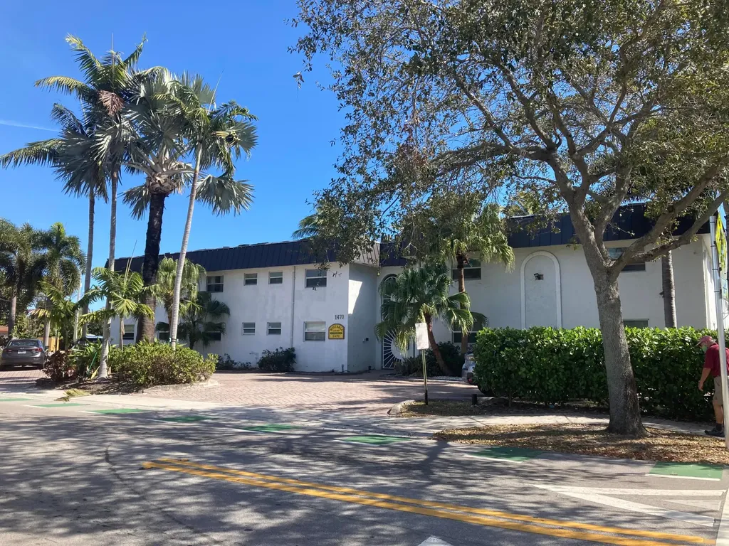 1470 N Dixie Highway Fort Lauderdale FL 33304