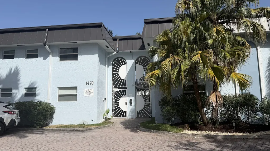 1470 N Dixie Highway Fort Lauderdale FL 33304