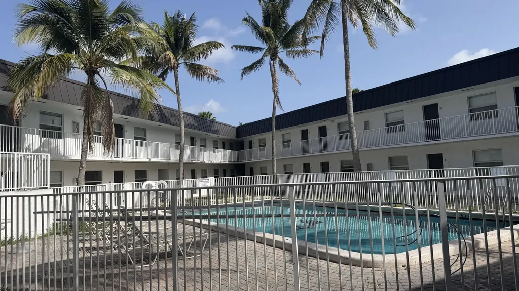 1470 N Dixie Highway Fort Lauderdale FL 33304