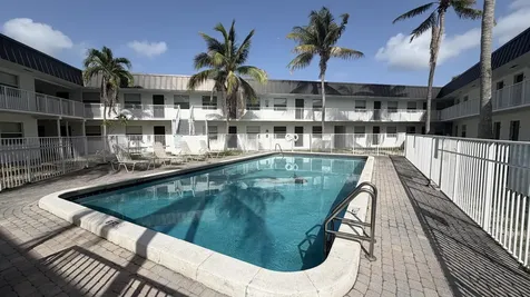 1470 N Dixie Highway Fort Lauderdale FL 33304