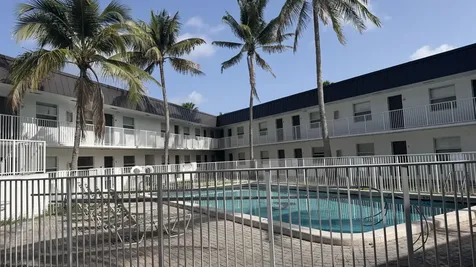 1470 N Dixie Highway Fort Lauderdale FL 33304