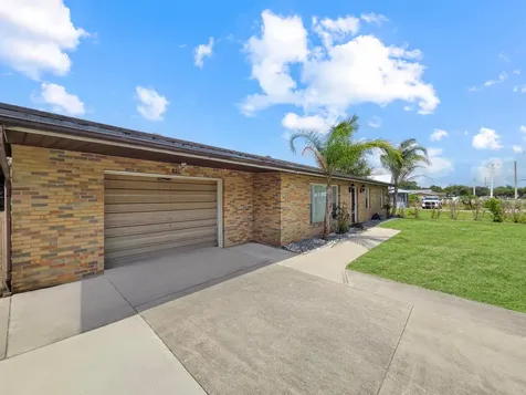 801 W Weatherbee Road Fort Pierce FL 34982