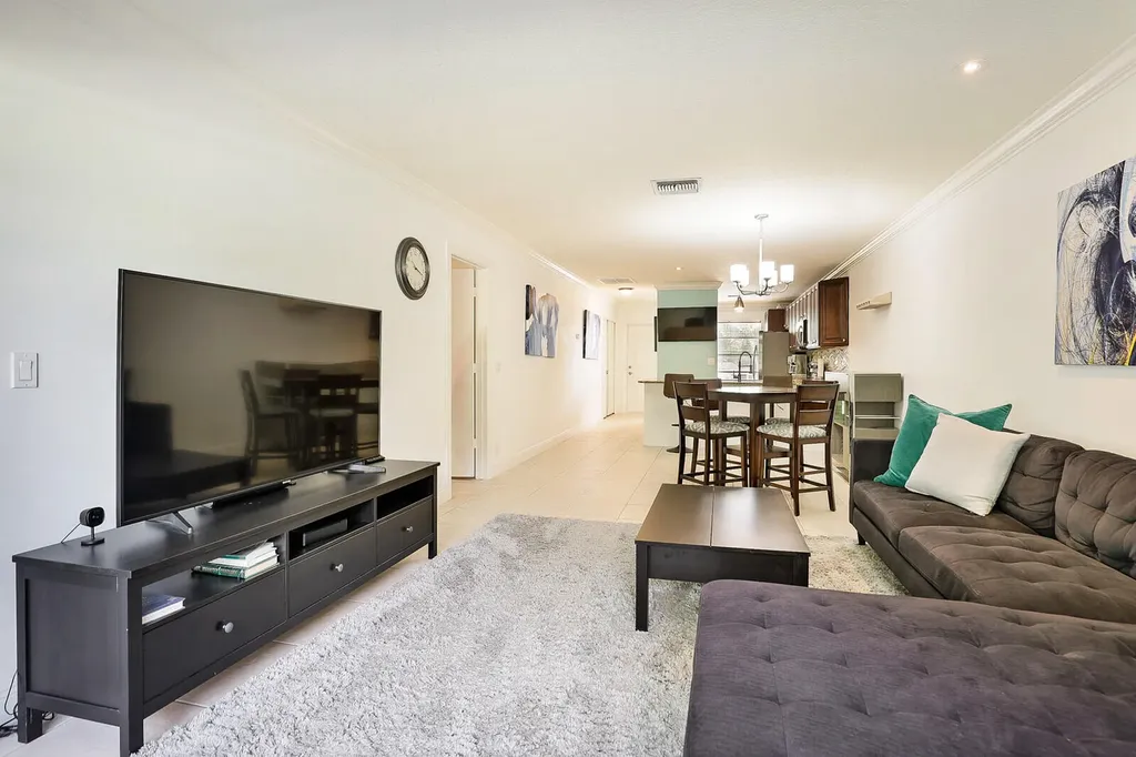 1141 Calamondin Terrace Delray Beach FL 33445