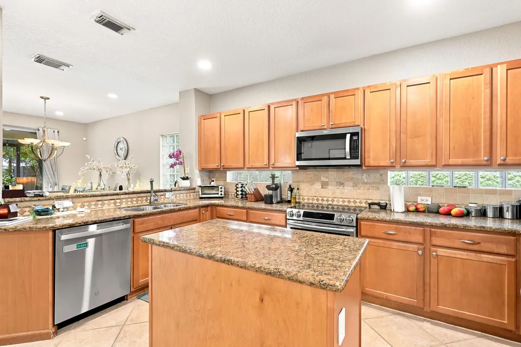 9035 Silver Glen Way Lake Worth FL 33467