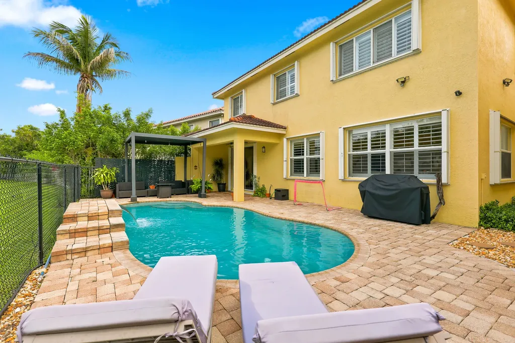 9035 Silver Glen Way Lake Worth FL 33467