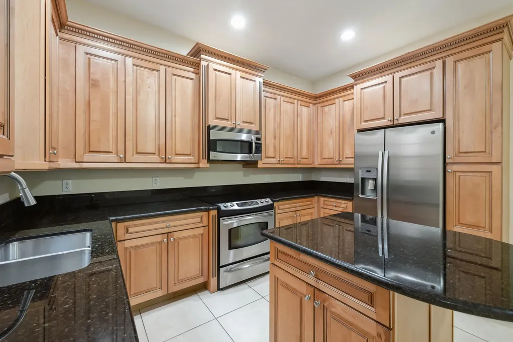 810 NW 83rd Lane Boca Raton FL 33487