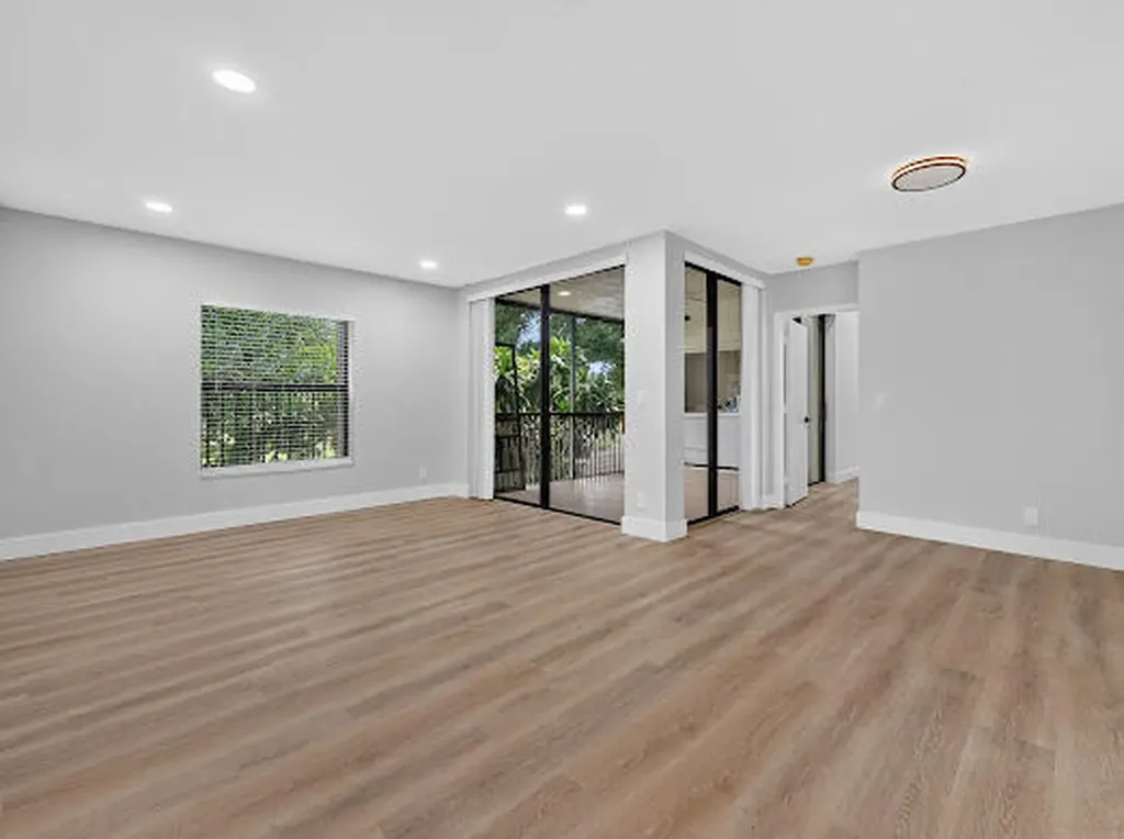 4519 Carambola Circle S Coconut Creek FL 33066